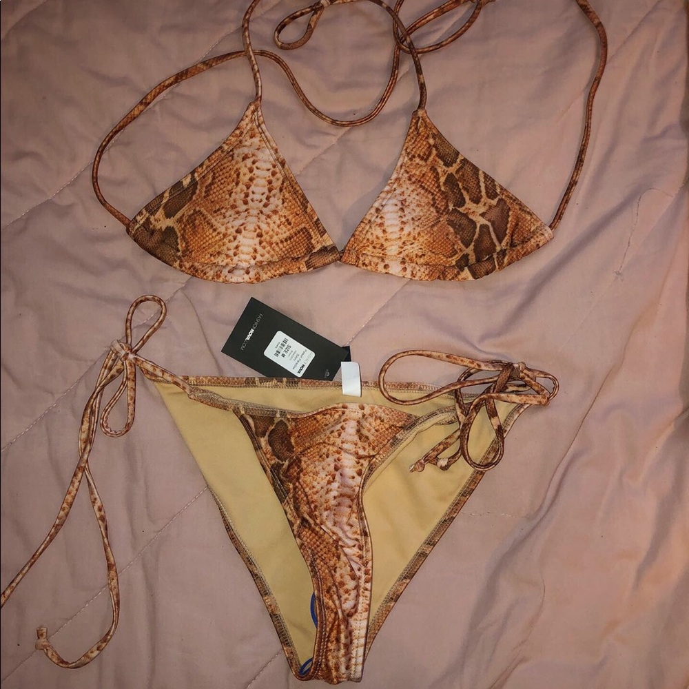 Snakeskin triangle string bikini